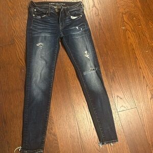 American eagle jeans, size 4, Dark wash (looks darker in pictures)